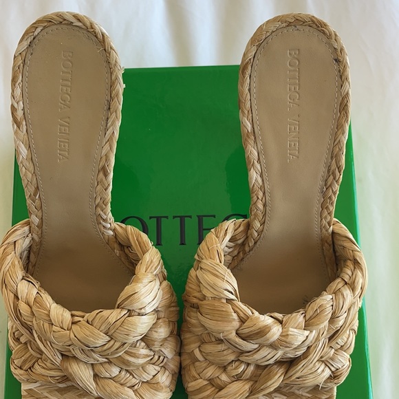 Bottega Venetia raffia heels - Picture 8 of 12